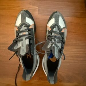 Like New Nike Zoom Gravity Size 12